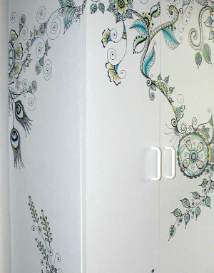 Pretty Henna Art Cabinet Design
