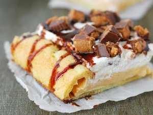 Peanut Butter Cup Eclair Cake