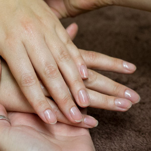 Your Healthiest Nails in 20 Minutes