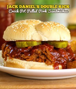 Jack Daniel's Slow Cooker Pulled Pork Sandwich