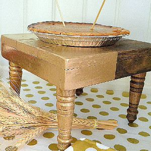 Striking Gold Dessert Pedestals
