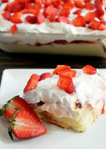 Strawberry Banana Twinkies Cake