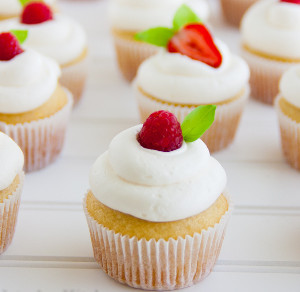 Low-Cost Vanilla Cupcakes