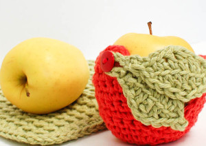 Adorable Apple Crochet Cozy