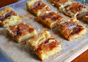 Gooey Cinnamon Squares