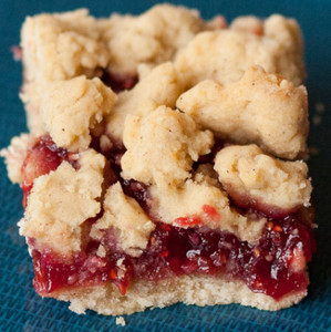 Homemade Raspberry Crumb Bars
