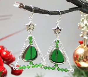 Festively Beaded Christmas Tree Earrings Festively Beaded Christmas Tree Earrings