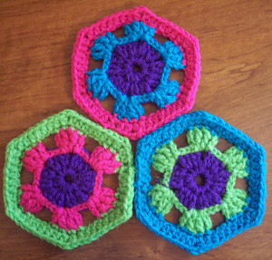 How do you crochet a hexagon square?