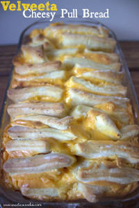 Velveeta Cheesy Pull Bread