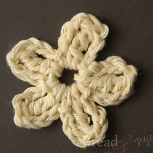 simple crochet flower