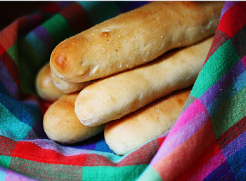 Olive Garden Copycat Breadsticks