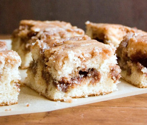 Melt-in-Your-Mouth Cinnamon Roll Cake