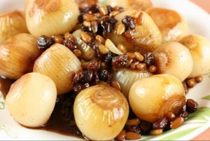 Sweet and Sour Caramelized Onions