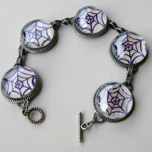 Spooky Spiderweb Bracelet