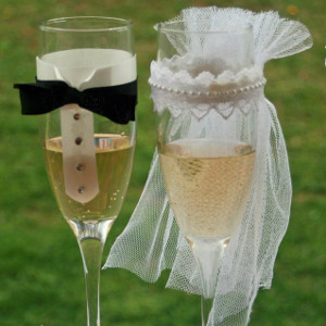 Bride and Groom Decorative Wedding Glasses