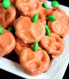 Homemade Pumpkin Pretzels