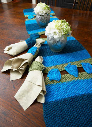 Dreidel Table Runner Napkin Holders Allfreeknitting Com
