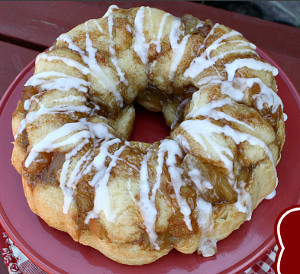 Apple Pie Pull-Apart Bread
