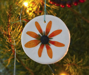 Gorgeous Pressed Flower Christmas Ornaments