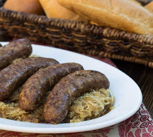 Simple Slow Cooker Beer Brats