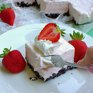 Chocolate-Covered Strawberry Icebox Bars