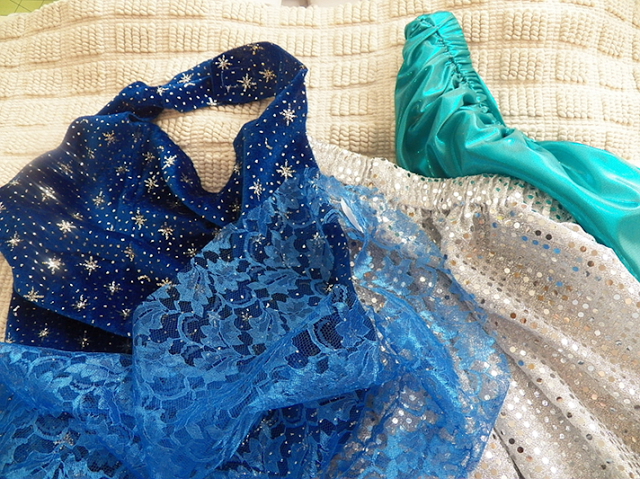 DIY Dress Up Christmas Clothes