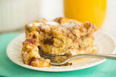 Cinnamon Roll Breakfast Bread Pudding Master