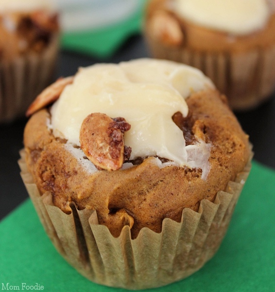 Copycat Starbucks Pumpkin Cream Cheese Muffins Copycat Starbucks Pumpkin Cream Cheese Muffins Recipe