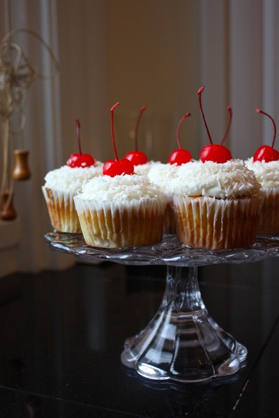 Tropical Pina Colada Cupcakes Tropical Pina Colada Cupcakes
