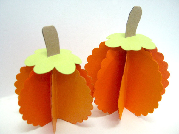 Scalloped Paper Pumpkins large