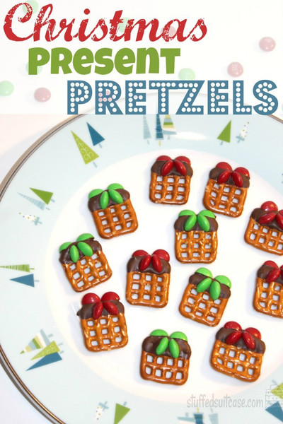 Crunchy Christmas Present Pretzels