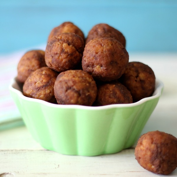 Chocolate Peanut Butter Protein Balls