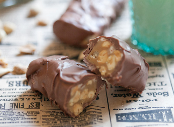 Heavenly Homemade Snickers Bars Heavenly Homemade Snickers Bars