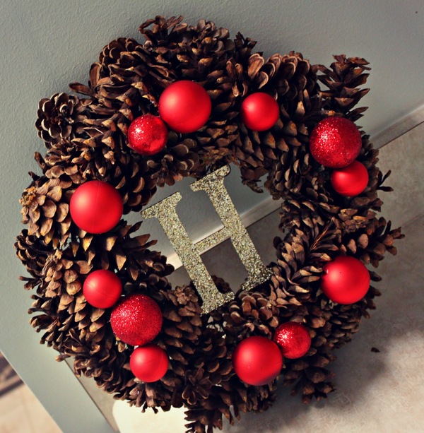 Pretty Pine Cone Christmas Wreath