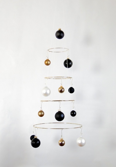 DIY Modern Winter Wedding Decoration