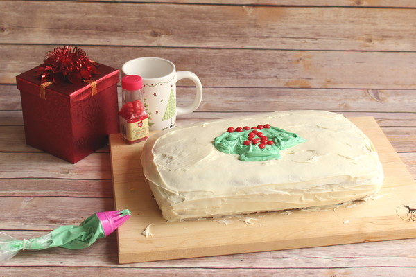 Easy Eggnog Ugly Sweater Cake