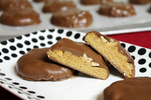 Homemade Peanut Butter Goo Goo Clusters Homemade Peanut Butter Goo Goo Clusters