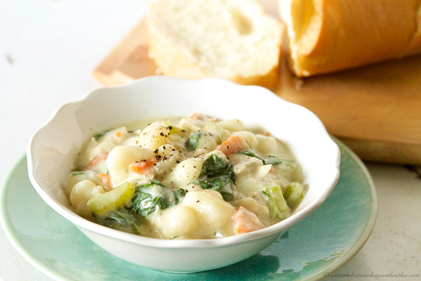 Copycat Olive Garden Chicken Gnocchi Soup