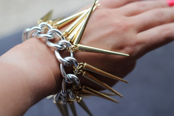 Shiny Spike Bracelet