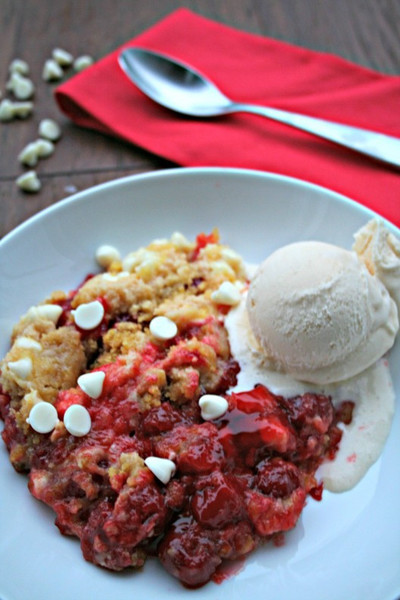 Classy White Chocolate Cherry Dump Cake Classy White Chocolate Cherry Dump Cake