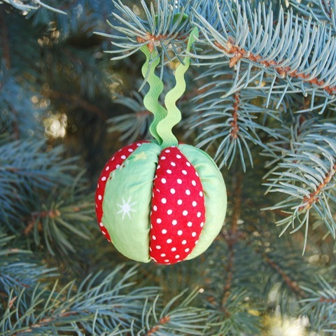 No-Sew Fabric Ball Ornaments