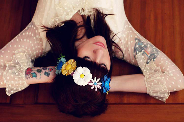 Flower Child 1960s-Inspired Retro Headband Flower Child 1960s-Inspired Retro Headband