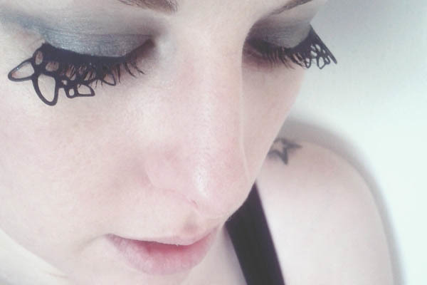 DIY False Paper Eyelashes