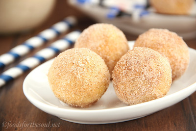 Baked Eggnog Donut Holes
