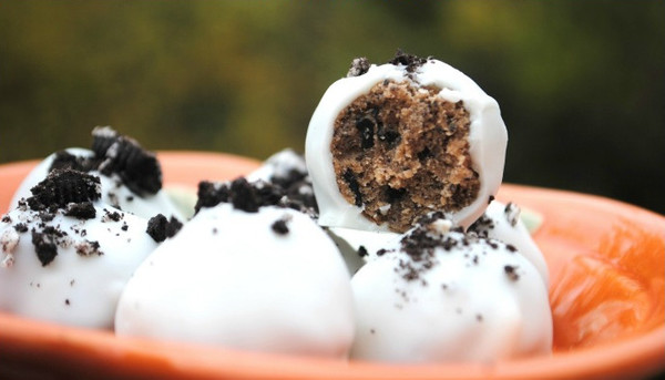 Loaded Peanut Butter Oreo Balls Loaded Peanut Butter Oreo Balls