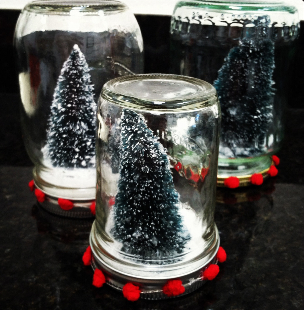 Mason Jar Snow Globes | AllFreeHolidayCrafts.com