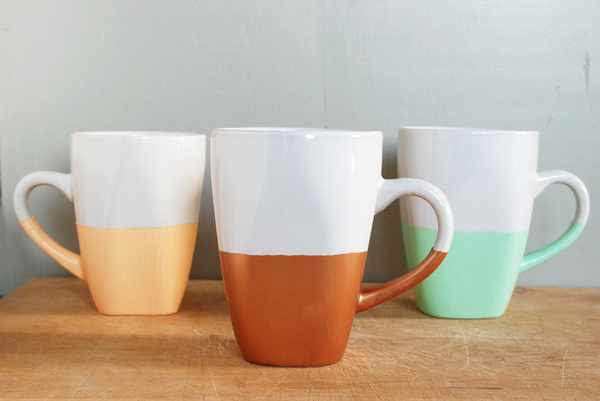 DIY Paint-Dipped Mugs DIY Paint-Dipped Mugs