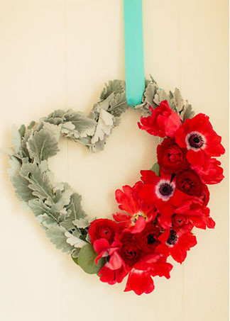 DIY Heart-Shaped Wreath DIY Heart-Shaped Wreath