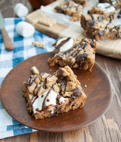 Toasted S'more Cookie Bars