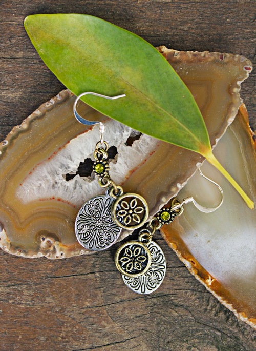 5 Minute Metallic Earrings 5 Minute Metallic Earrings